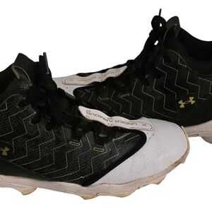 Under Armour Black and White Athletic Shoes